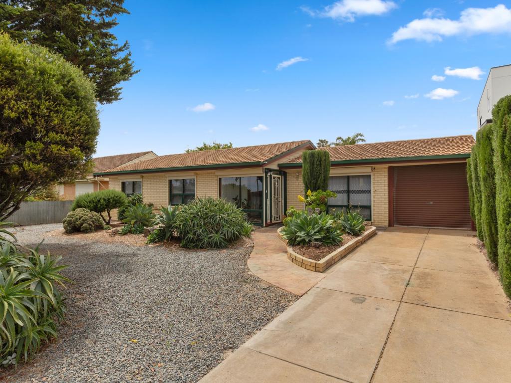 1 FERGUS AVE, CHRISTIES BEACH, SA 5165