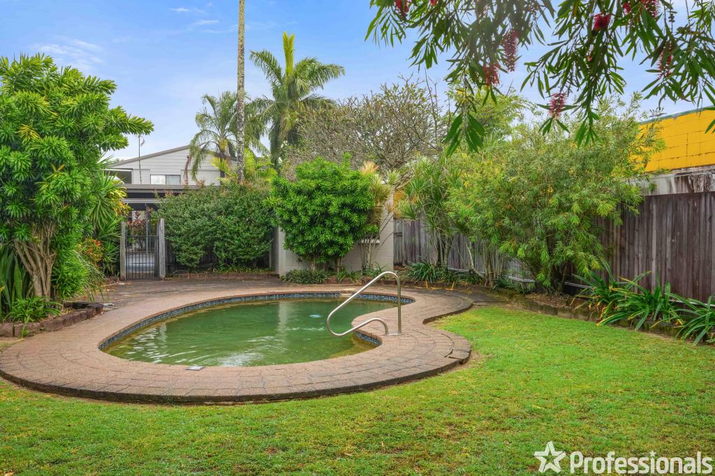 4/235 Mcleod St, Cairns North, QLD 4870