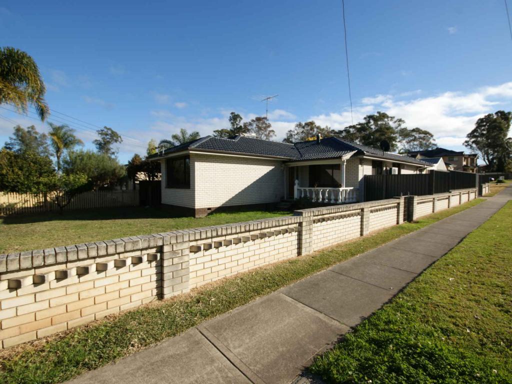 5 PYE RD, QUAKERS HILL, NSW 2763