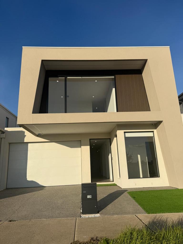 128 Dwyer St, Kalkallo, VIC 3064