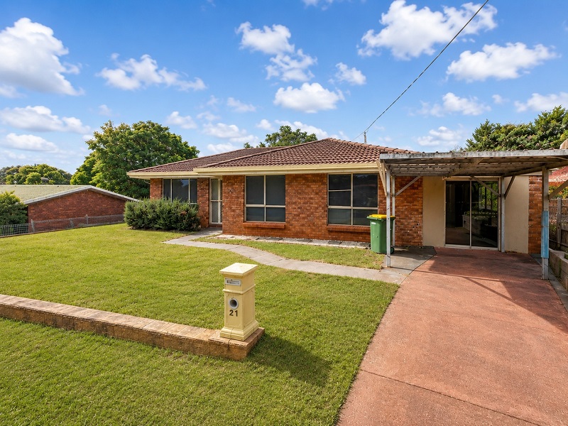 21 Melita Cres, Wilsonton Heights, QLD 4350