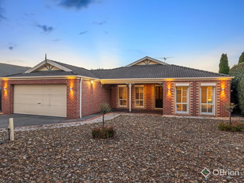 54 Ferndown Dr, Cranbourne, VIC 3977