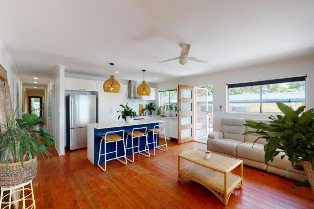 2/44 West Burleigh Road, Burleigh Heads, QLD 4220