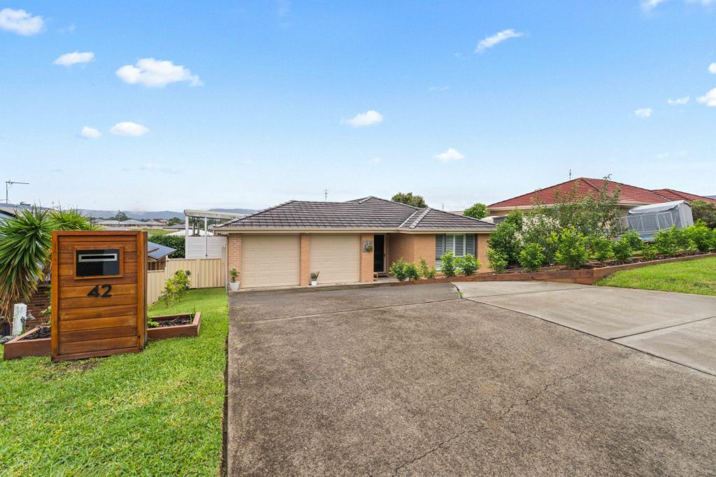 42 Warrigal St, Nowra, NSW 2541