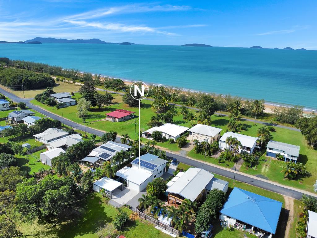 51 Taylor St, Tully Heads, QLD 4854