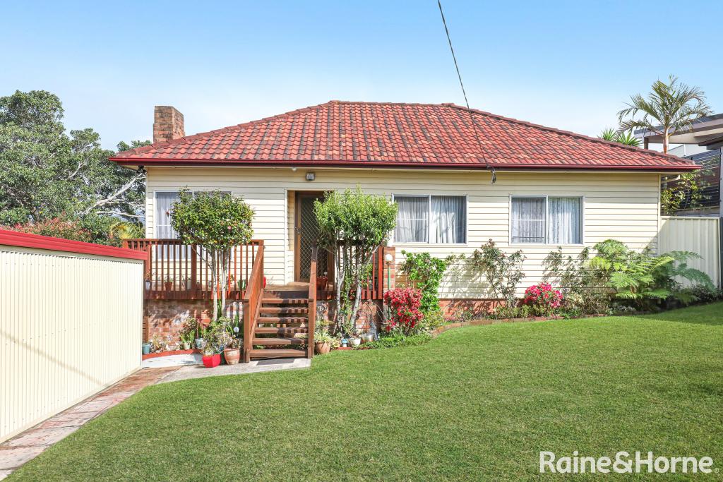 12 Mount St, Mount Saint Thomas, NSW 2500