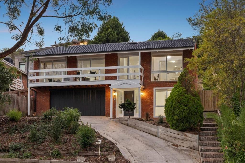 49 Long Valley Way, Doncaster East, VIC 3109