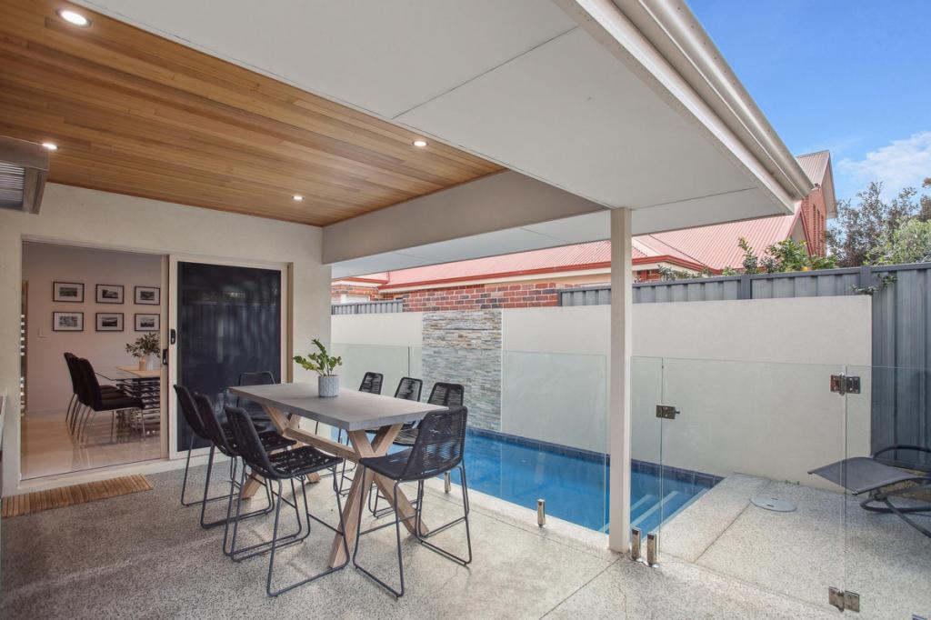 4 Barrow Ct, Mount Claremont, WA 6010