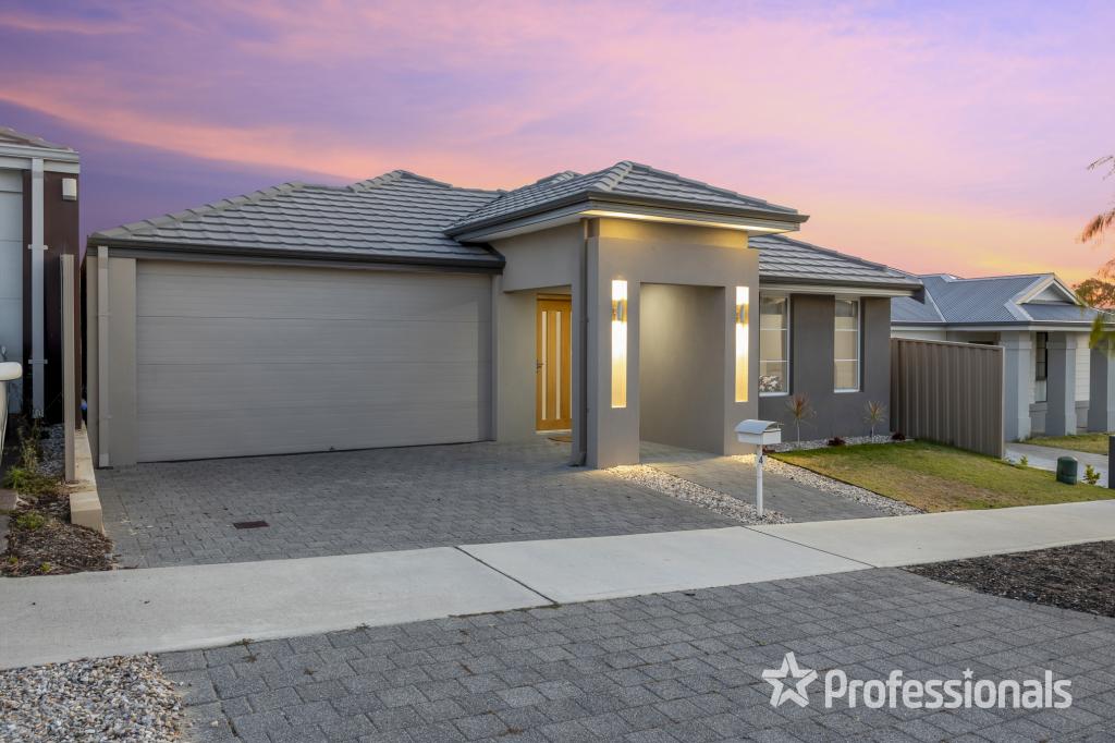 4 Bewick Ave, Yanchep, WA 6035