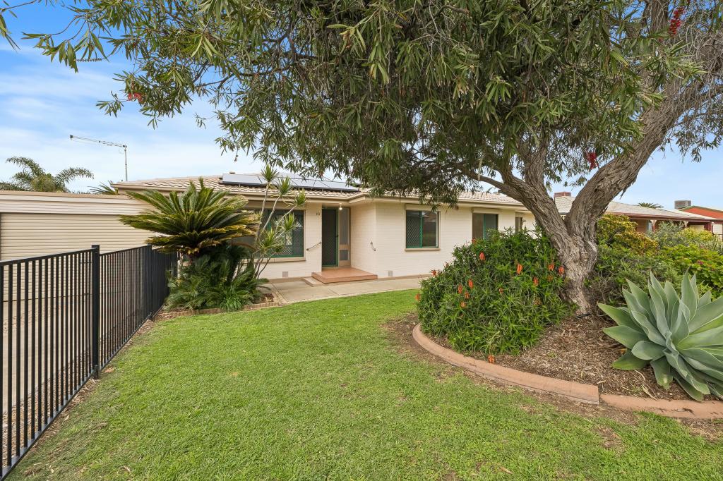 10 Gayundah Cres, O'Sullivan Beach, SA 5166