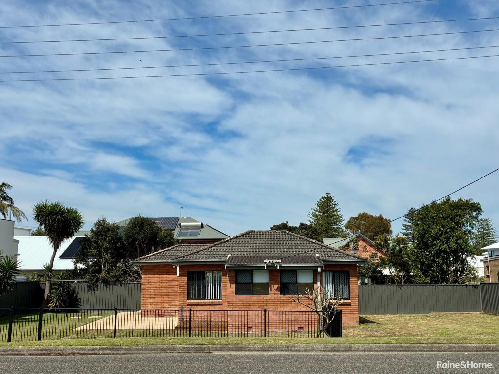 14a Cowlishaw St, Redhead, NSW 2290