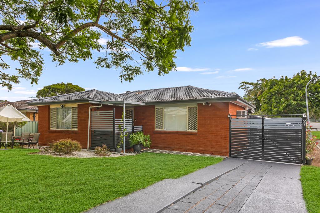 27-27A MEDLOW DR, QUAKERS HILL, NSW 2763