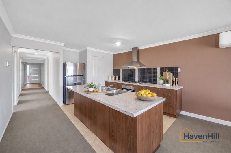 72 Gregson Gr, Lyndhurst, VIC 3975