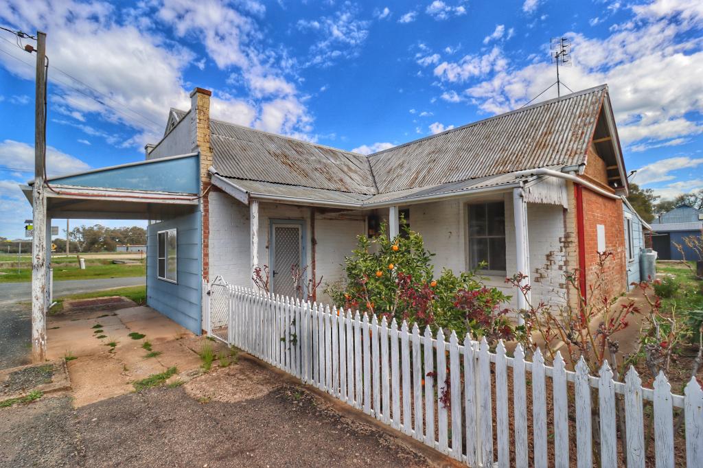 27 Northcote St, Greenethorpe, NSW 2809