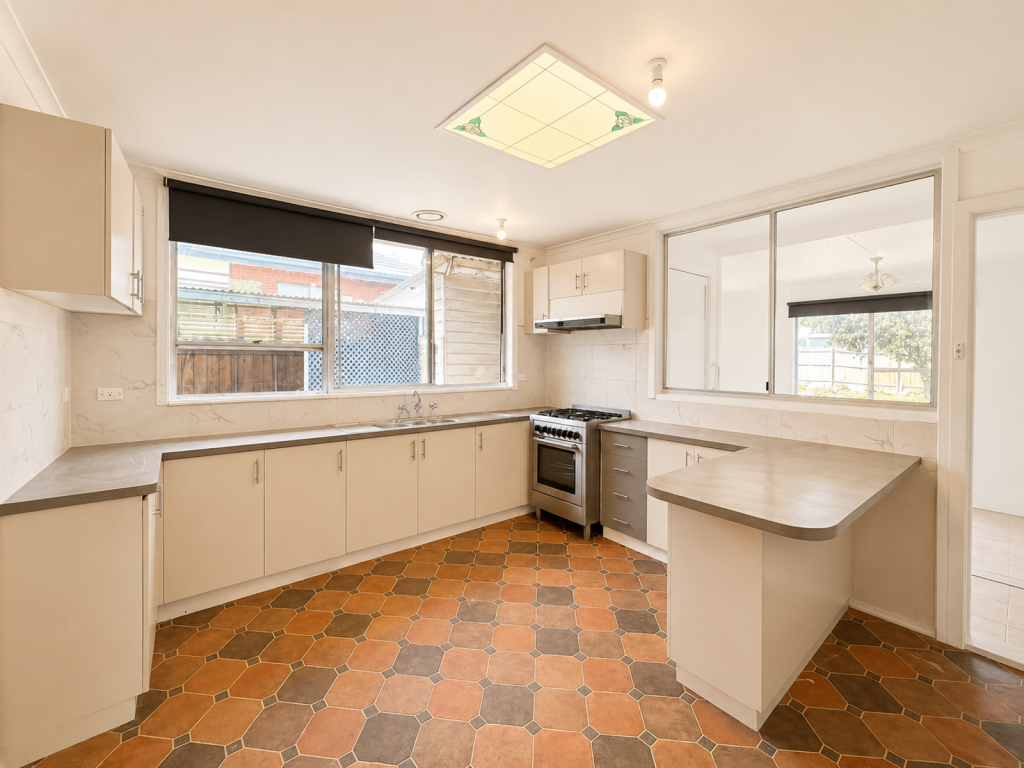 19 Shirley St, St Albans, VIC 3021