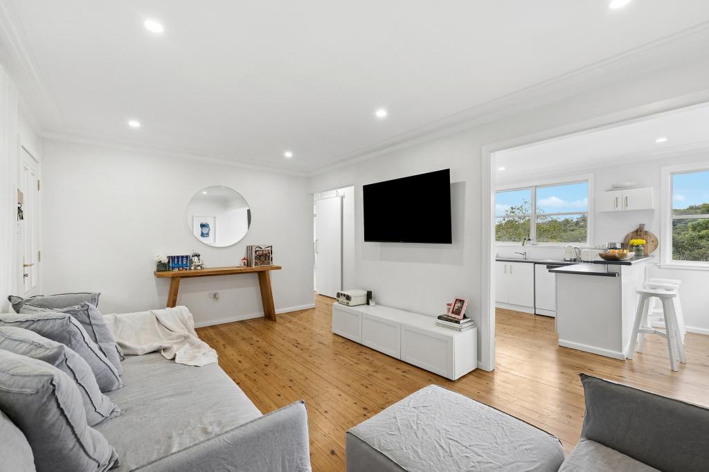 24 Parkes Cres, Faulconbridge, NSW 2776