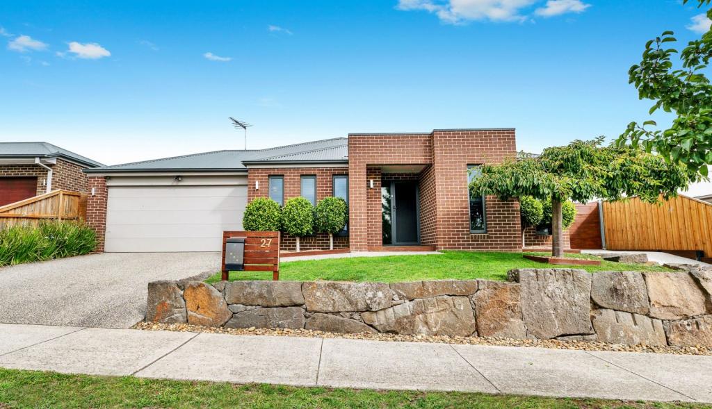 27 Gordon Bvd, Gisborne, VIC 3437