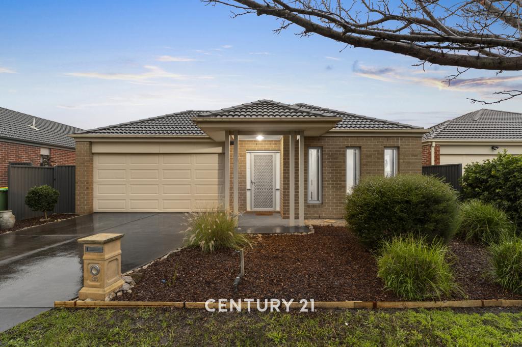 35 DOWNING SQ, PAKENHAM, VIC 3810