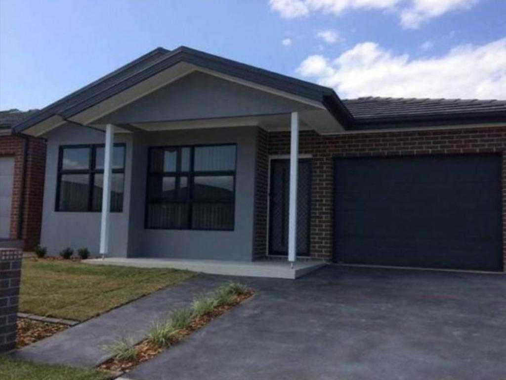 16 Killuna Way, Jordan Springs, NSW 2747
