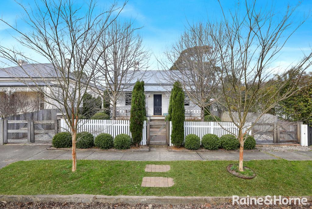 10 HOLLY ST, BOWRAL, NSW 2576
