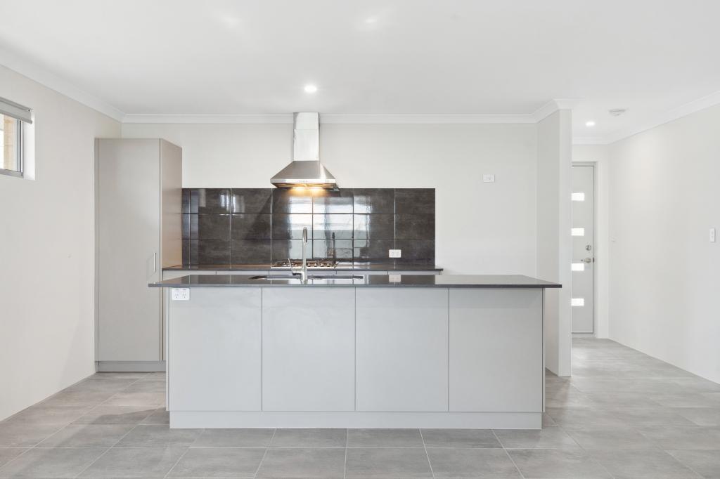 12 GAMBIER GR, EGLINTON, WA 6034