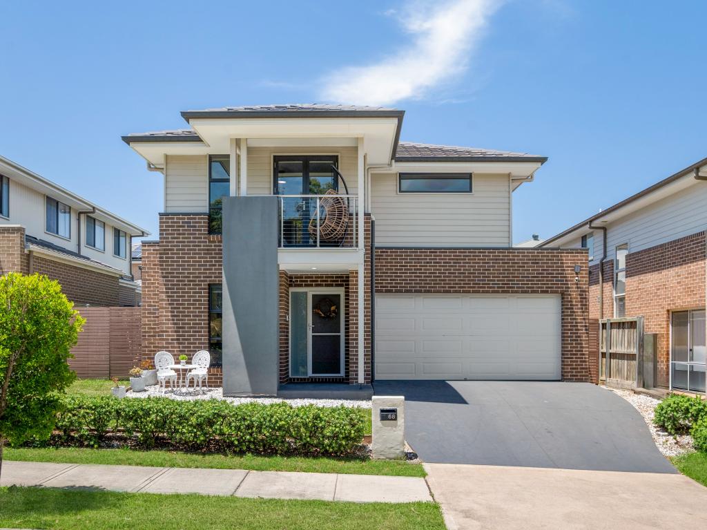 68 Bowen Cct, Gledswood Hills, NSW 2557
