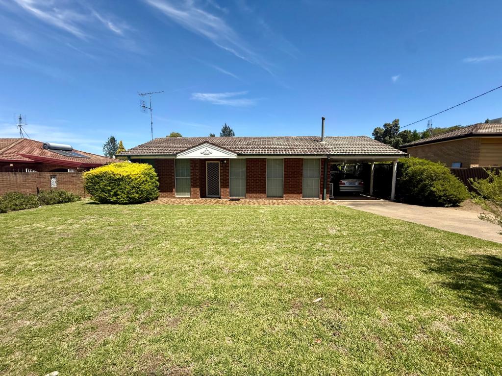 93 Thornhill St, Young, NSW 2594