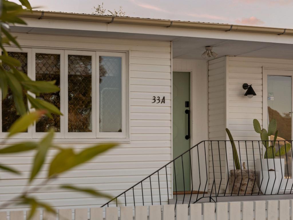 33a Thompson St, Silkstone, QLD 4304