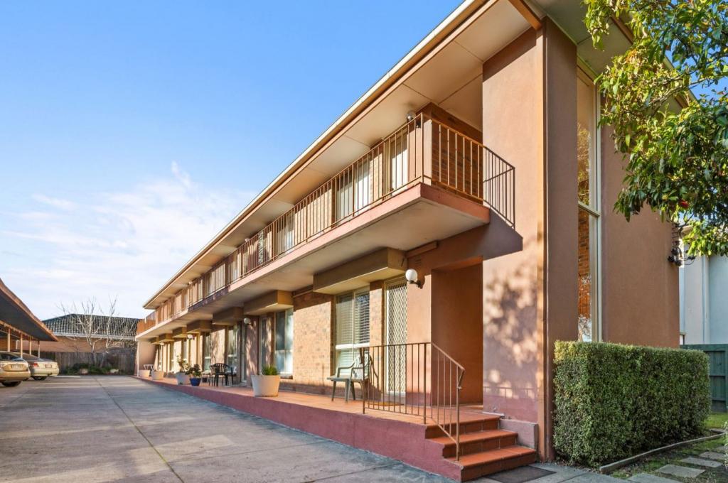 2/36 Lillimur Rd, Ormond, VIC 3204