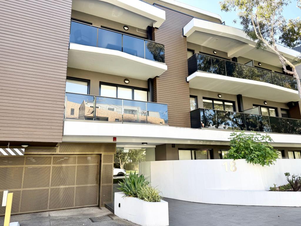 102/18 Queen St, Blackburn, VIC 3130