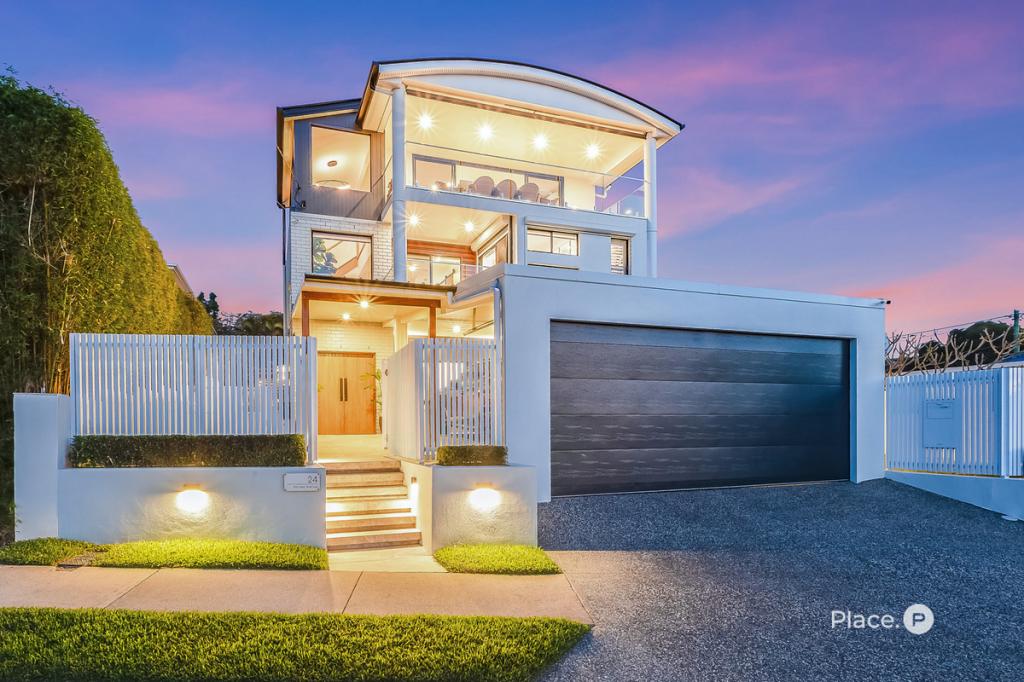 24 Fernlea Ave, Scarborough, QLD 4020