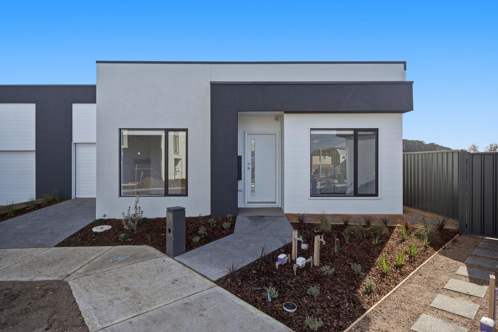 11 Torchlight Way, Berwick, VIC 3806