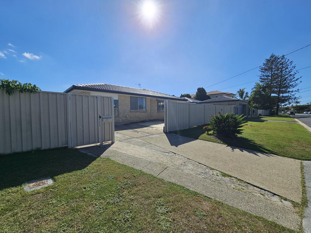 15 Birigun St, Mermaid Waters, QLD 4218