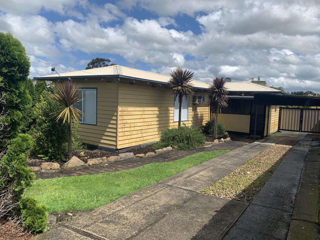 11 JOSEPH CT, MORWELL, VIC 3840