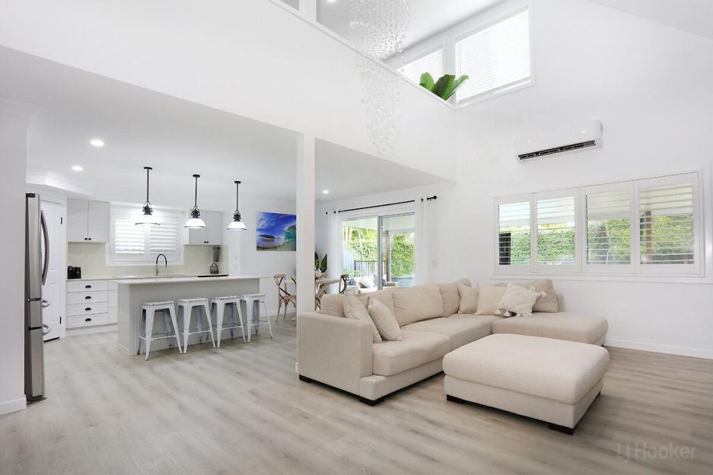 4 Clematis Ave, Hollywell, QLD 4216