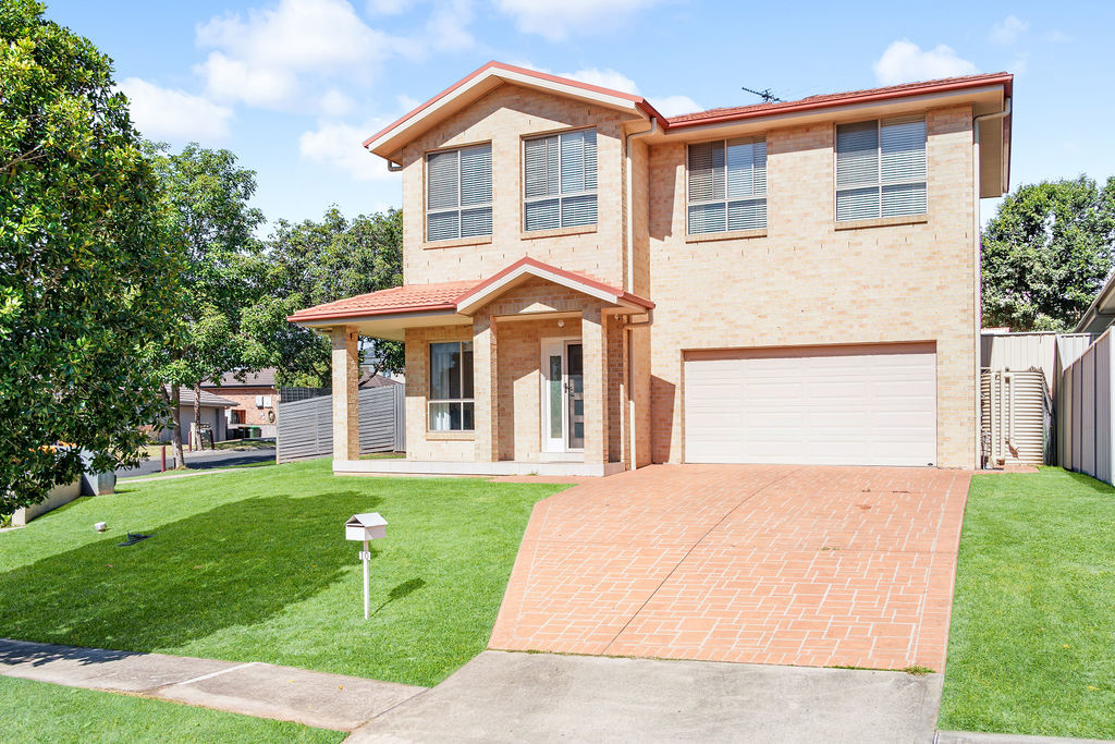 10 Dodonea Cct, Mount Annan, NSW 2567