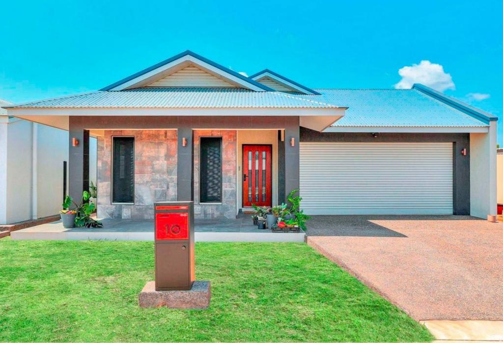 10 PEAFLOWER ST, ZUCCOLI, NT 0832