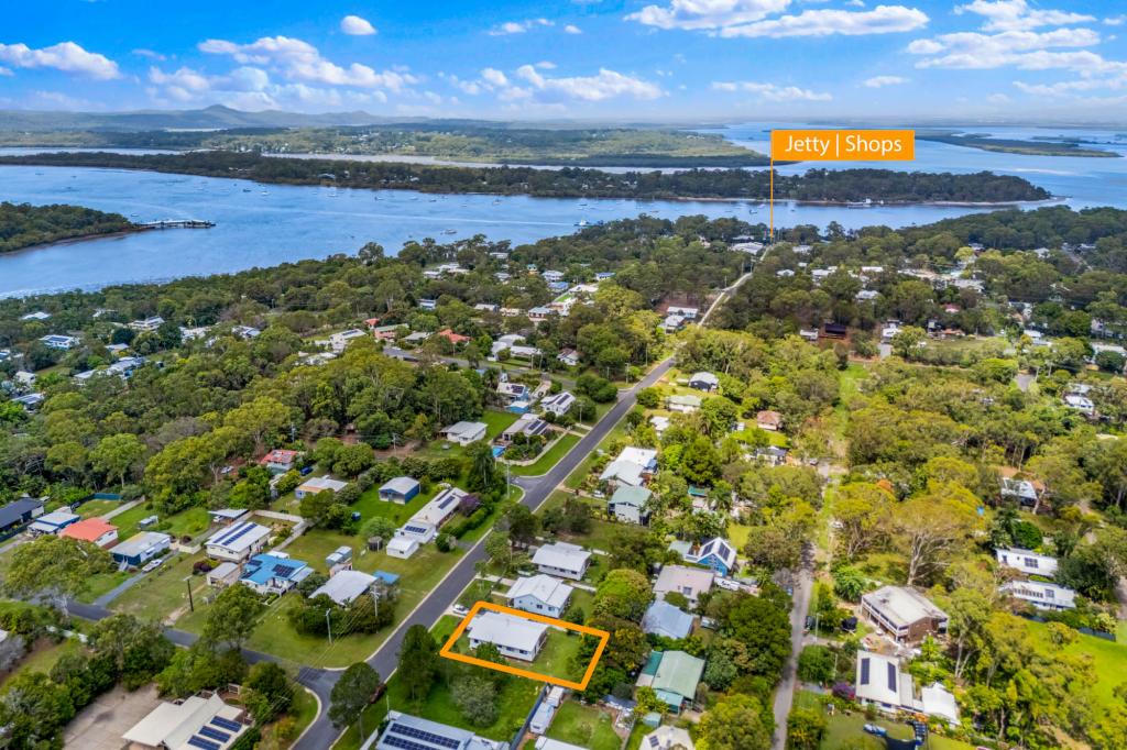 29 Michael St, Macleay Island, QLD 4184