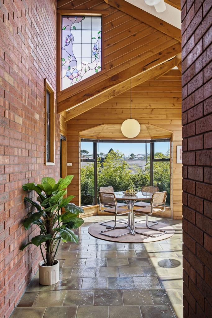 2 Nixon St, Devonport, TAS 7310