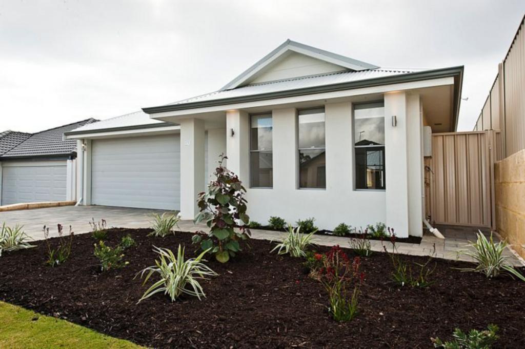 40 Broadmoor Loop, Meadow Springs, WA 6210