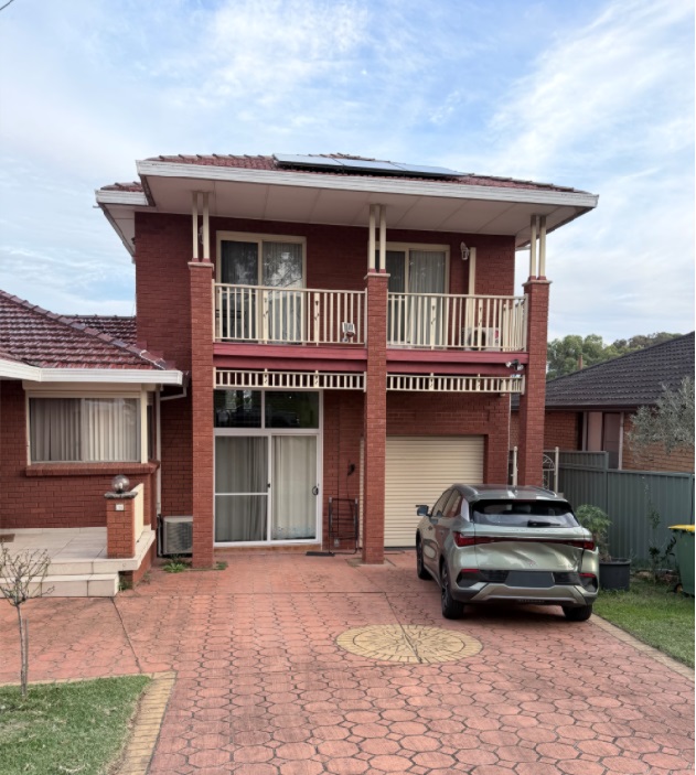 12 Ayres Cres, Georges Hall, NSW 2198