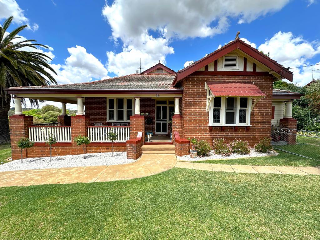 38 Demondrille St, Young, NSW 2594