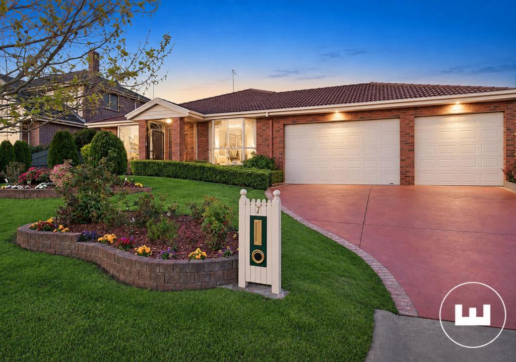 7 SIANDRA PL, BERWICK, VIC 3806