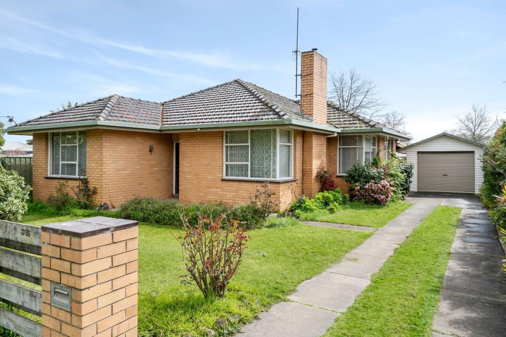 305 Pound Rd, Colac, VIC 3250