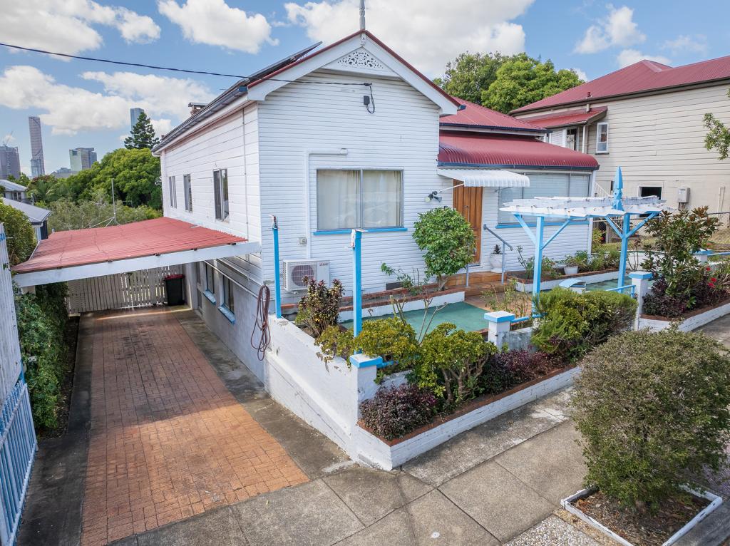 18 Chermside St, Highgate Hill, QLD 4101