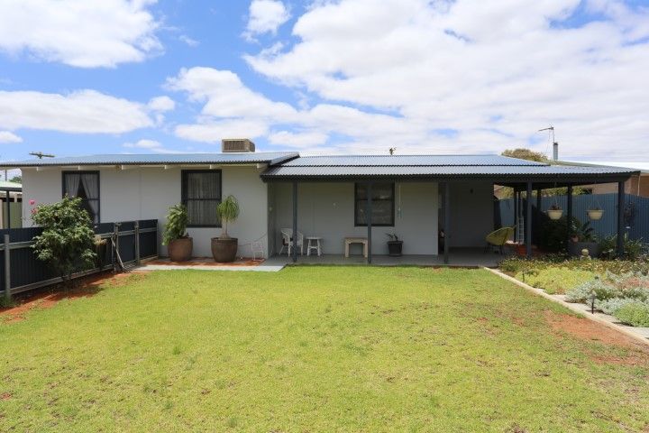 26 Grevillea Cres, Kambalda West, WA 6442