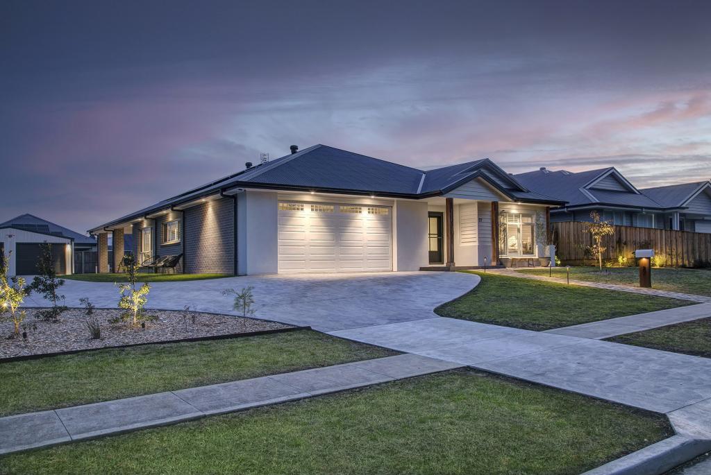27 Inkerman Rd, Balaclava, NSW 2575