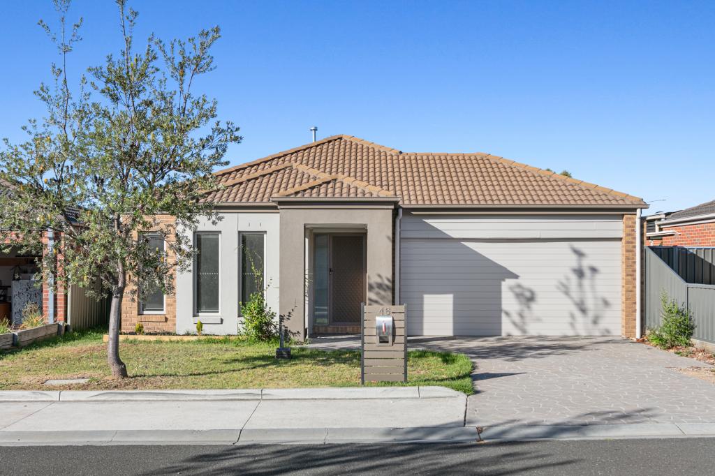 46 Kinglake Cres, Craigieburn, VIC 3064