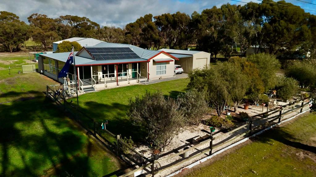 25 Forrest Hill Rd, Katanning, WA 6317