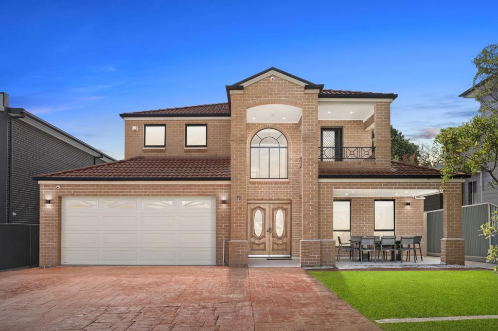 32 PEARSON ST, SOUTH WENTWORTHVILLE, NSW 2145